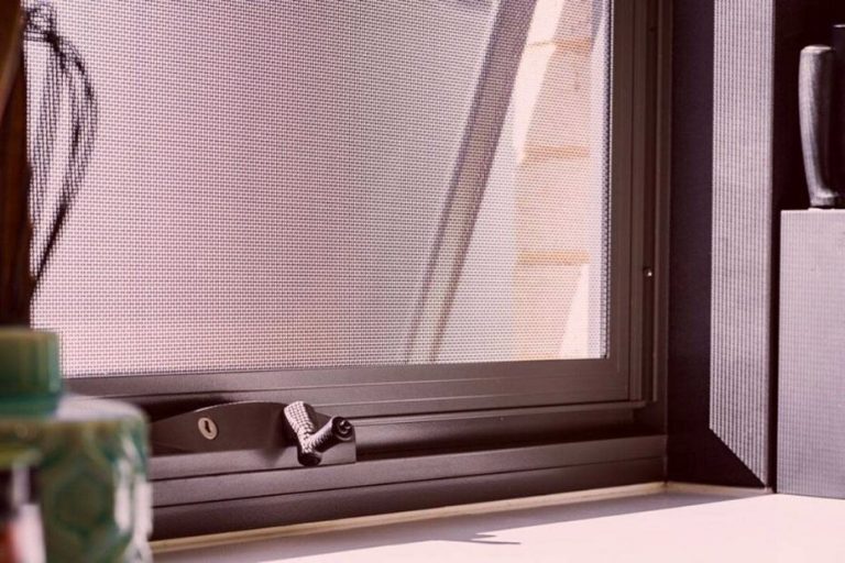 What Are Awning Windows? 7 Important Questions Answered! Making This Home